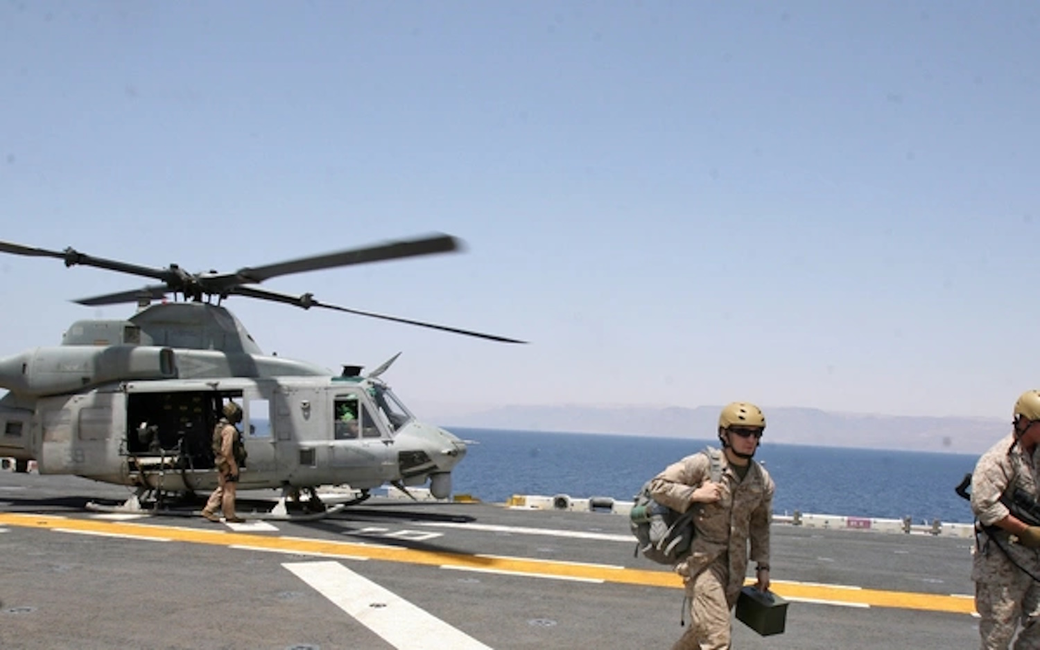 Οι ΗΠΑ βύθισαν 3 σκάφη των Χούθι στην Ερυθρά Θάλασσα