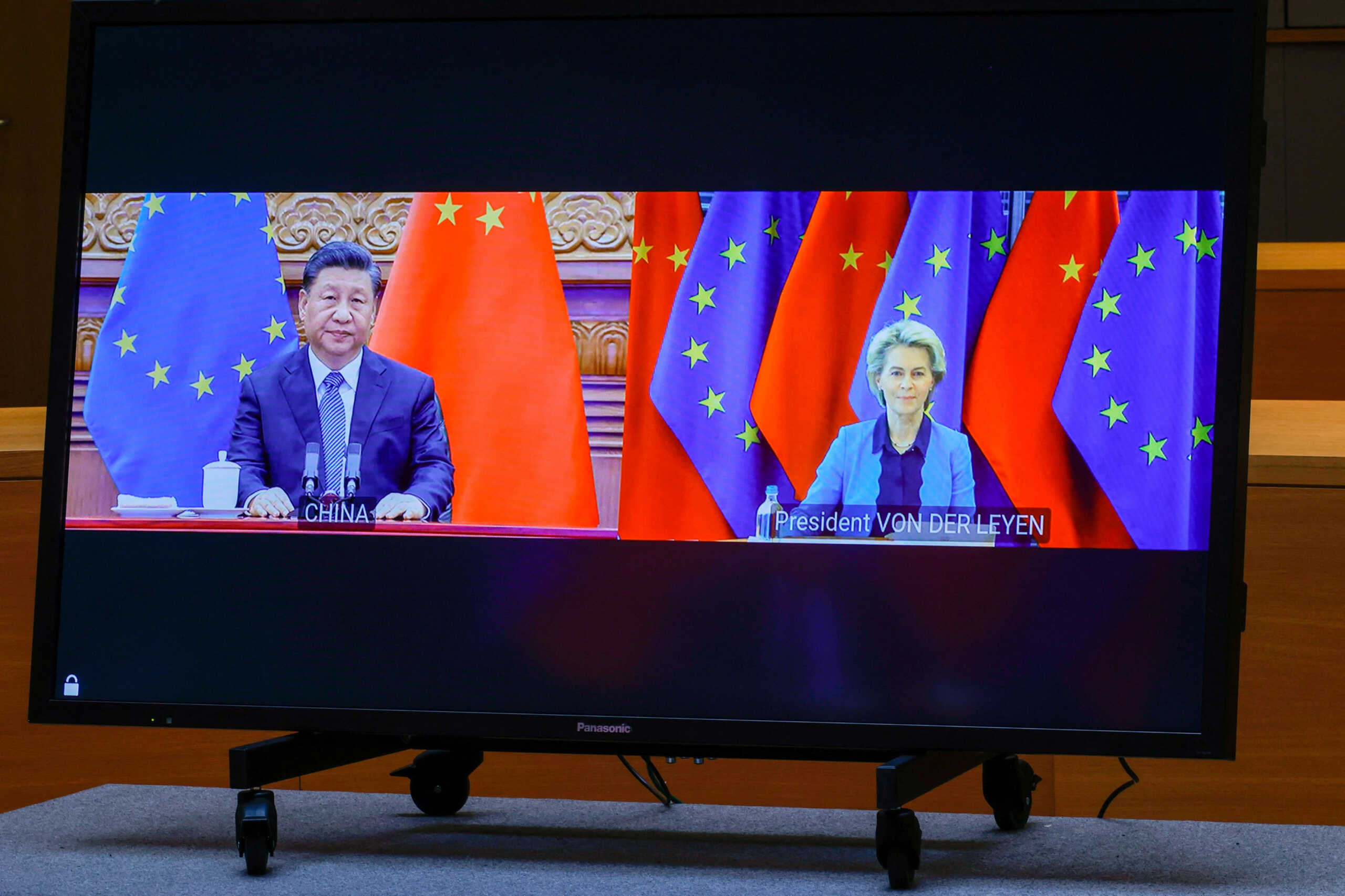 Σύνοδος ΕΕ – Κίνας: Κινεζικό «φρένο» στην «πολιτικοποίηση» των οικονομικών σχέσεων με τους Ευρωπαίους