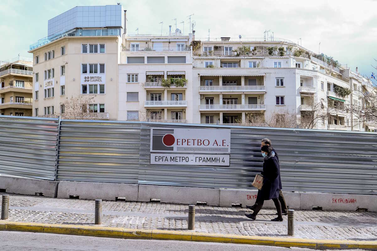 ΕΡΓΑ ΑΝΑΠΛΑΣΗΣ ΣΤΗ ΠΛΑΤΕΙΑ ΚΟΛΩΝΑΚΙΟΥ - ΓΡΑΜΜΗ 4 ΤΟΥ ΜΕΤΡΟ.  Δευτέρα 14 Μαρτίου 2022. (ΑΡΓΥΡΩ ΑΝΑΣΤΑΣΙΟΥ