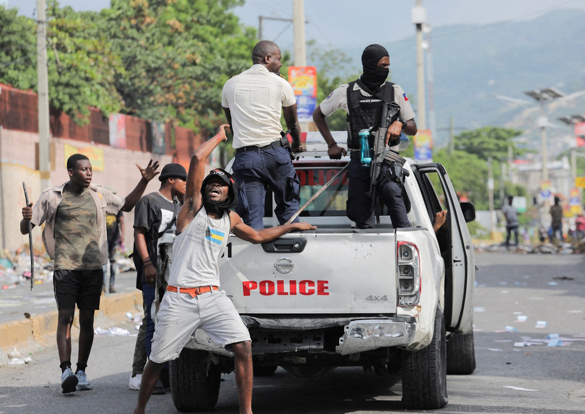 Αϊτή: Απελευθερώθηκαν έξι καλόγριες που είχαν απαχθεί από συμμορίες – Στο έλεος του υπόκοσμου η χώρα