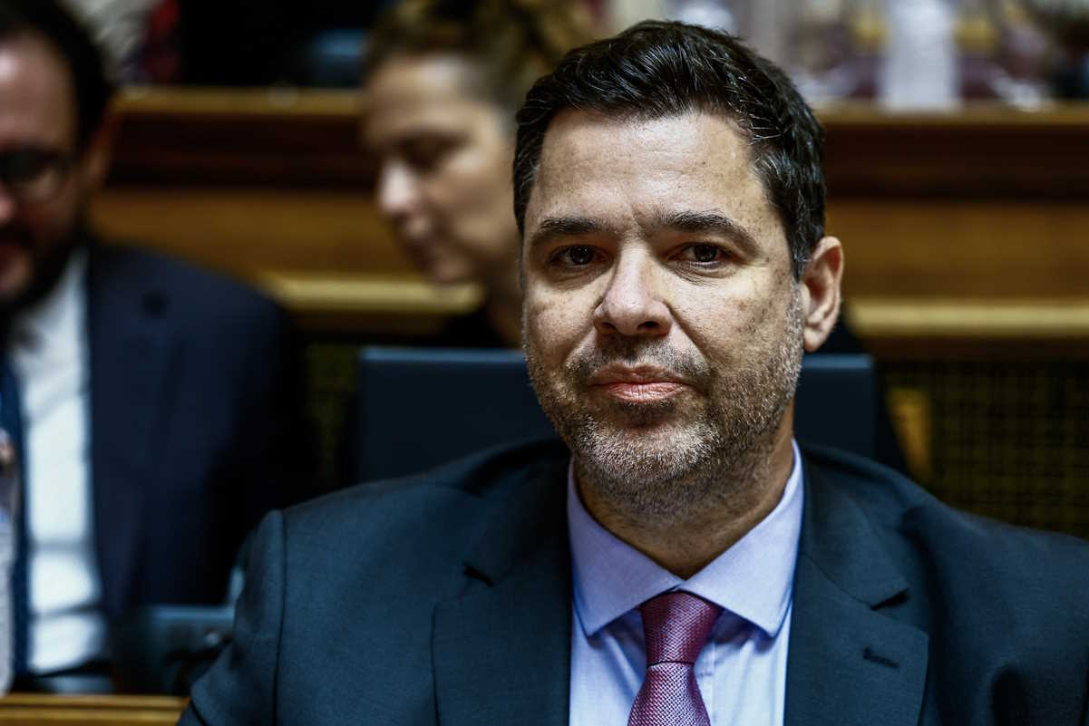 Ενημέρωση των μελών των Επιτροπών από τον Αναπληρωτή Υπουργό Εθνικής Οικονομίας και Οικονομικών, Νικόλαο Παπαθανάση, τον Υφυπουργό στον Πρωθυπουργό, Αθανάσιο Κοντογεώργη και τον Διοικητή της Ειδικής Υπηρεσίας Συντονισμού Ταμείου Ανάκαμψης, Ορέστη Καβαλάκη, σχετικά με την πορεία υλοποίησης του Εθνικού Σχεδίου Ανάκαμψης και Ανθεκτικότητας, Τρίτη 17 Οκτωβρίου 2023. 
(ΓΙΩΡΓΟΣ ΚΟΝΤΑΡΙΝΗΣ
