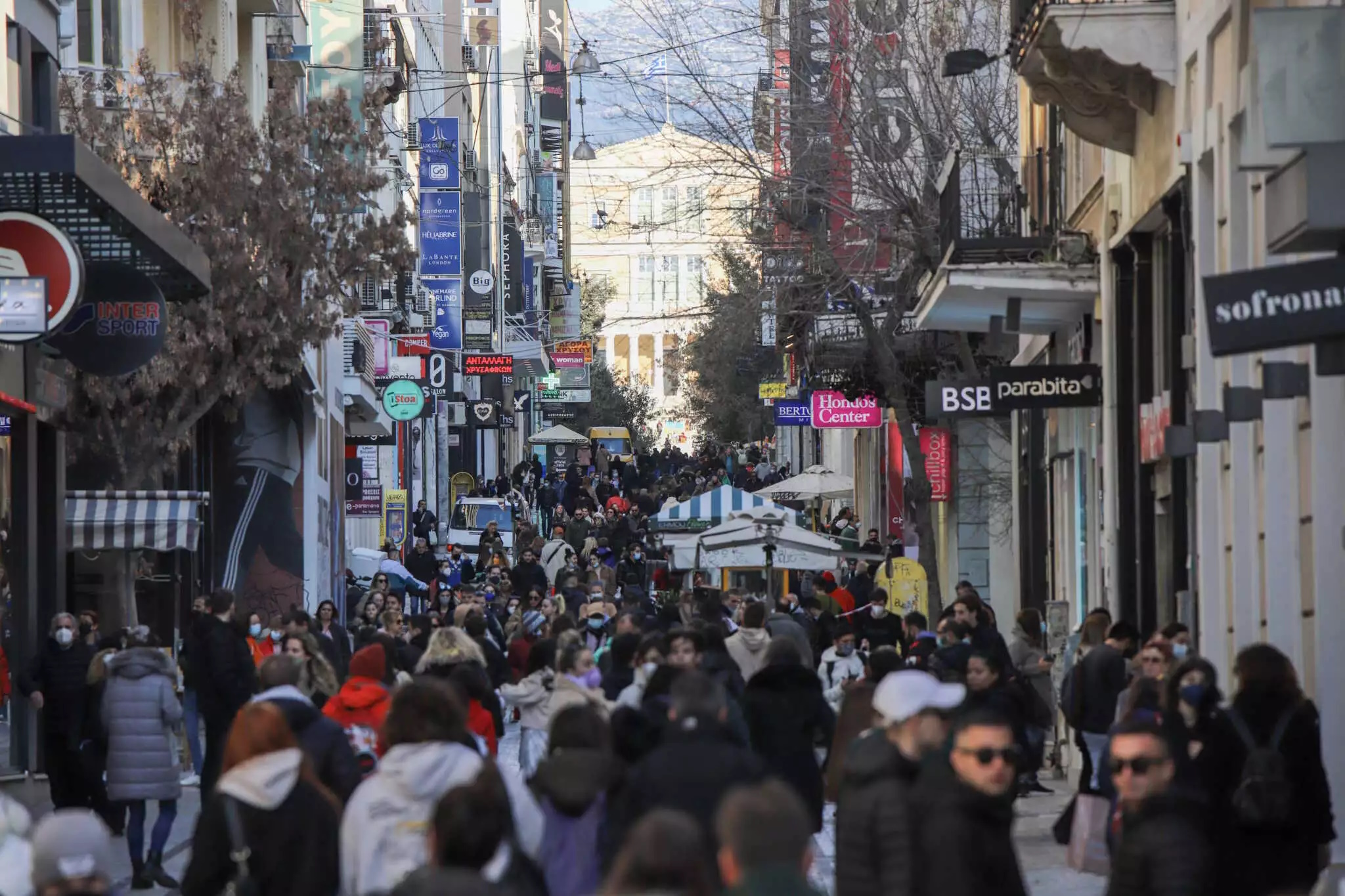 Κορονοϊός: 57 θάνατοι, 70 διασωληνωμένοι – «Εκτοξεύθηκαν» τα κρούσματα της παραλλαγής JN.1