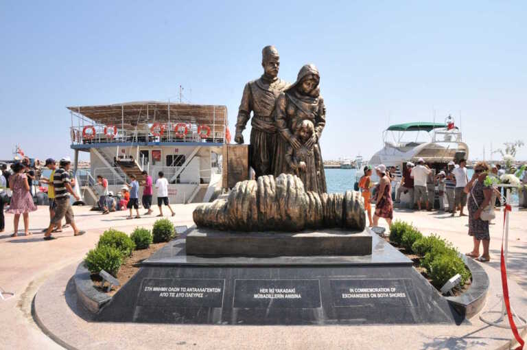 Μνημείο στα μικρασιατικά παράλια για τους Τούρκους και Έλληνες πρόσφυγες μετά τη Συνθήκη της Λωζάννης