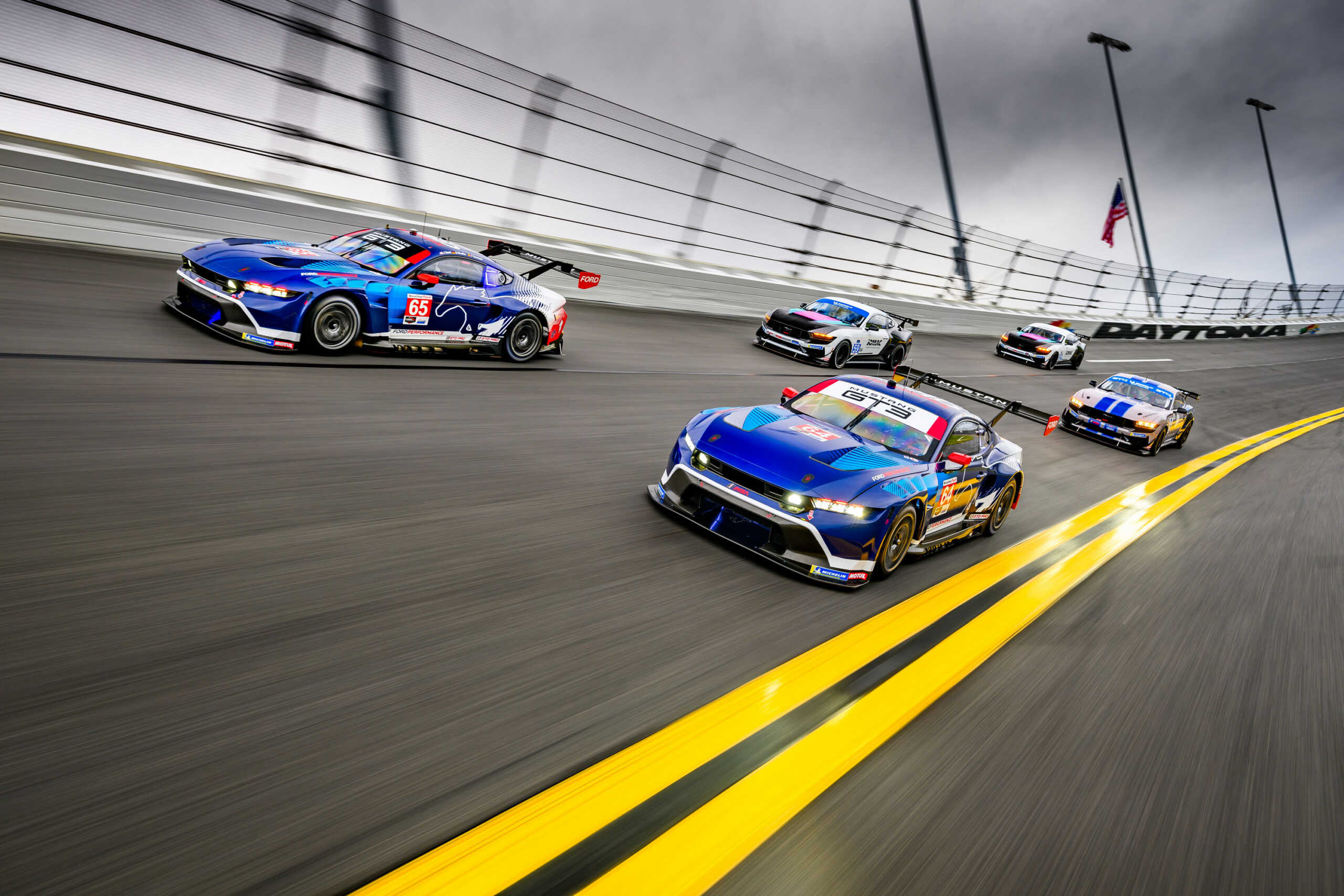 Οι Ford Mustang GT3 και GT4 κάνουν την επίσημη αγωνιστική τους πρεμιέρα στην Daytona