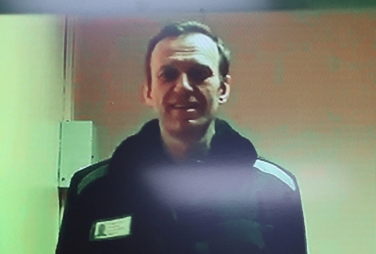 FILE PHOTO: Russian opposition leader Alexei Navalny is seen on a screen via video link from a penal colony in the Vladimir Region during a hearing at the Basmanny district court in Moscow, Russia April 26, 2023. REUTERS