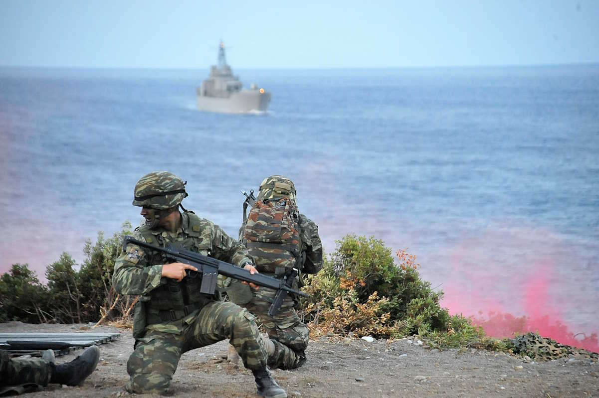 Την Τρίτη 3 Οκτωβρίου 2023 έλαβε χώρα η Τελική Φάση της Εθνικής Διακλαδικής Άσκησης Μεγάλης Κλίμακας "ΠΑΡΜΕΝΙΩΝ - 23" στην Χίο, όπου διεξήχθη Τακτική Άσκηση Μετά Στρατευμάτων (ΤΑΜΣ) "Υποδοχής Ενισχύσεων" υπό την διεύθυνση της ΑΣΔΕΝ, με την συμμετοχή Μονάδων της Διοίκησης Ειδικού Πολέμου του ΓΕΕΘΑ (ΓΕΕΘΑ
(ΓΕΕΘΑ
