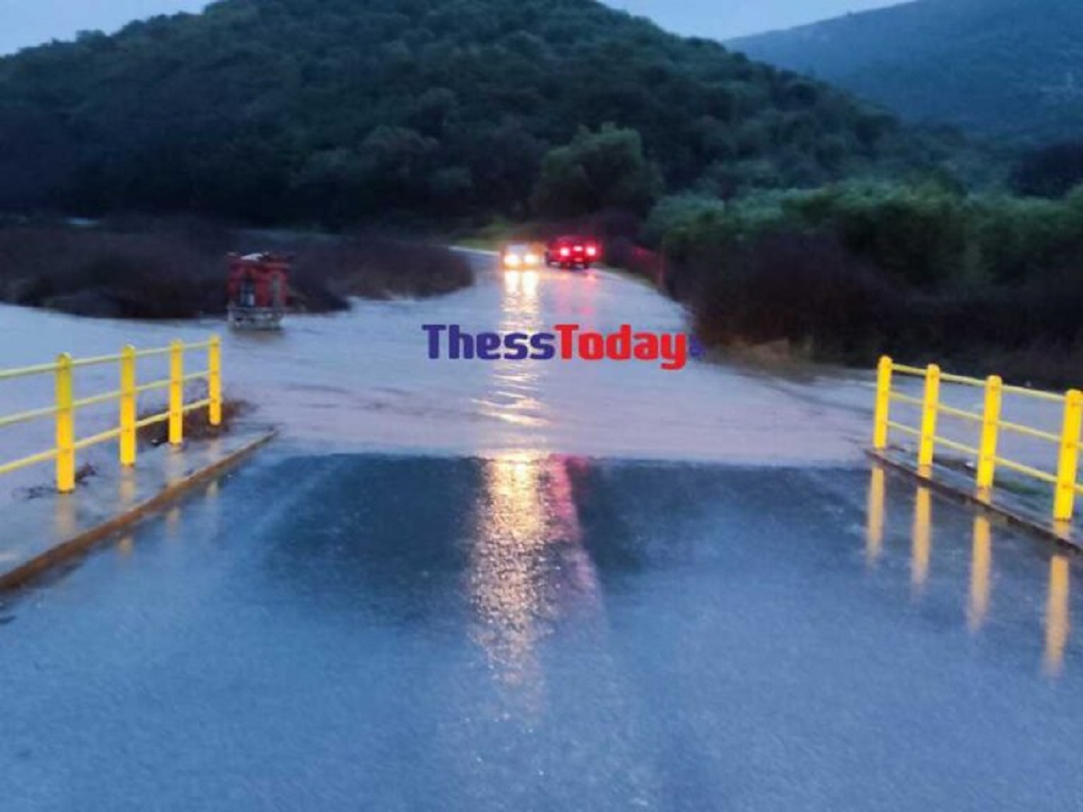 Καιρός – Χαλκιδική: Μεγάλες καταστροφές από τη βροχή που έφερε κατολισθήσεις