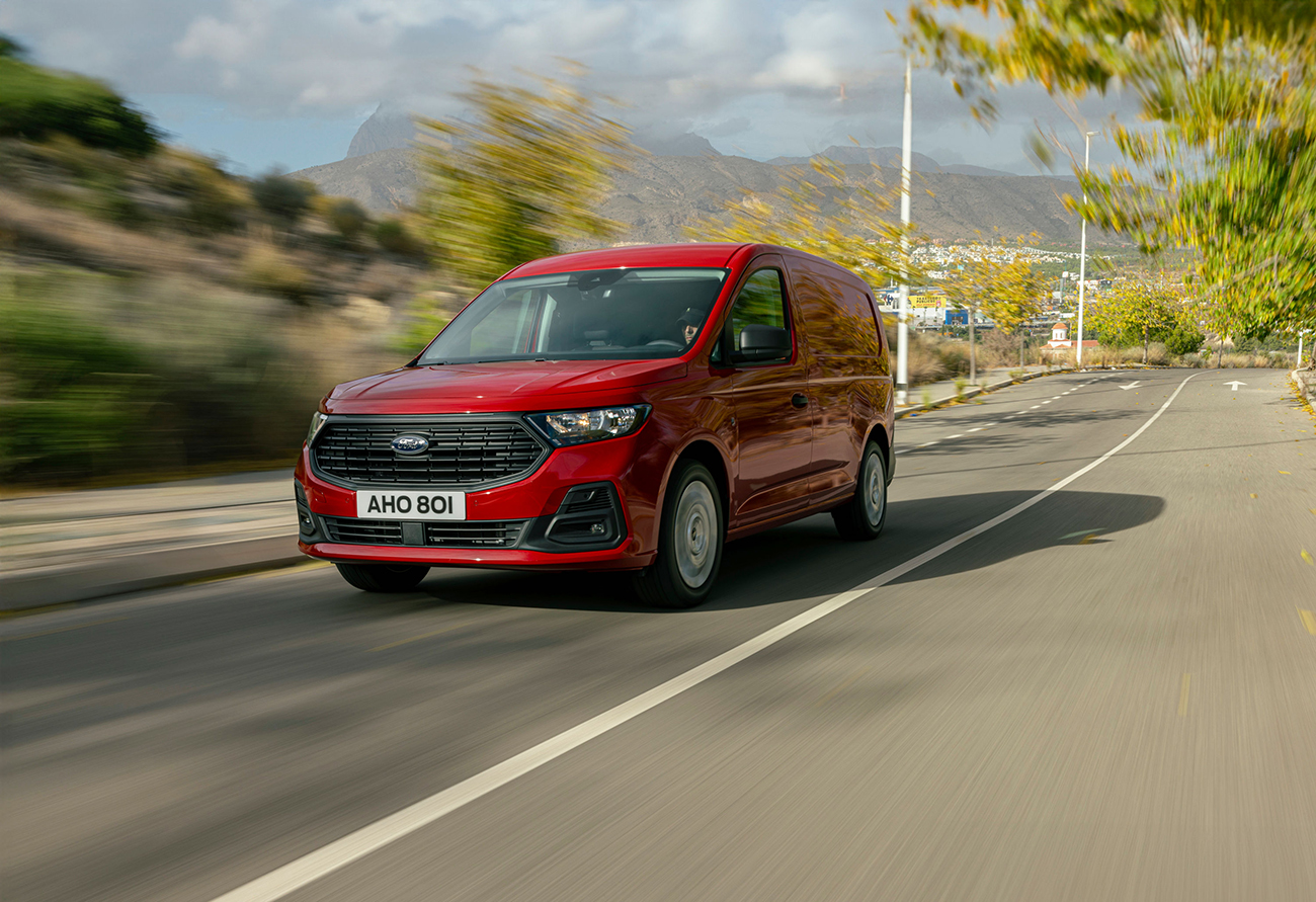 Νέο Ford Transit Connect: Τώρα και με plug-in υβριδικό σύστημα κίνησης