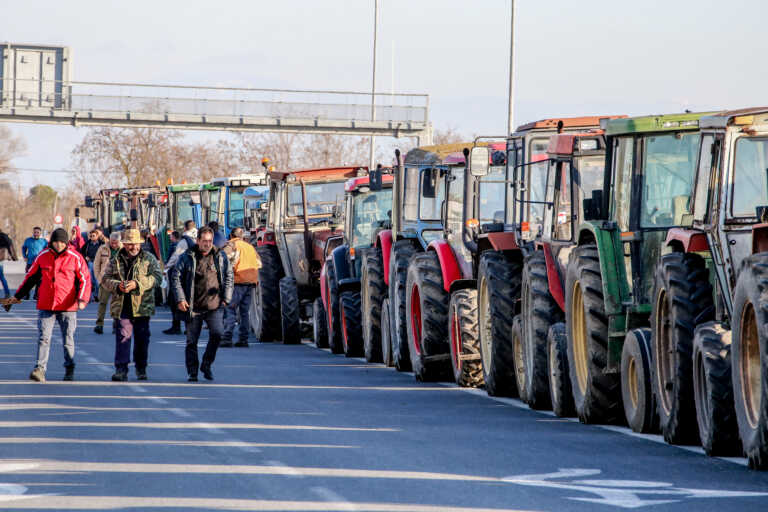 Αγρότες έτοιμοι για μπλόκα και στη Θεσσαλονίκη - Σκέψεις να κινηθούν προς τον κόμβο του αεροδρομίου