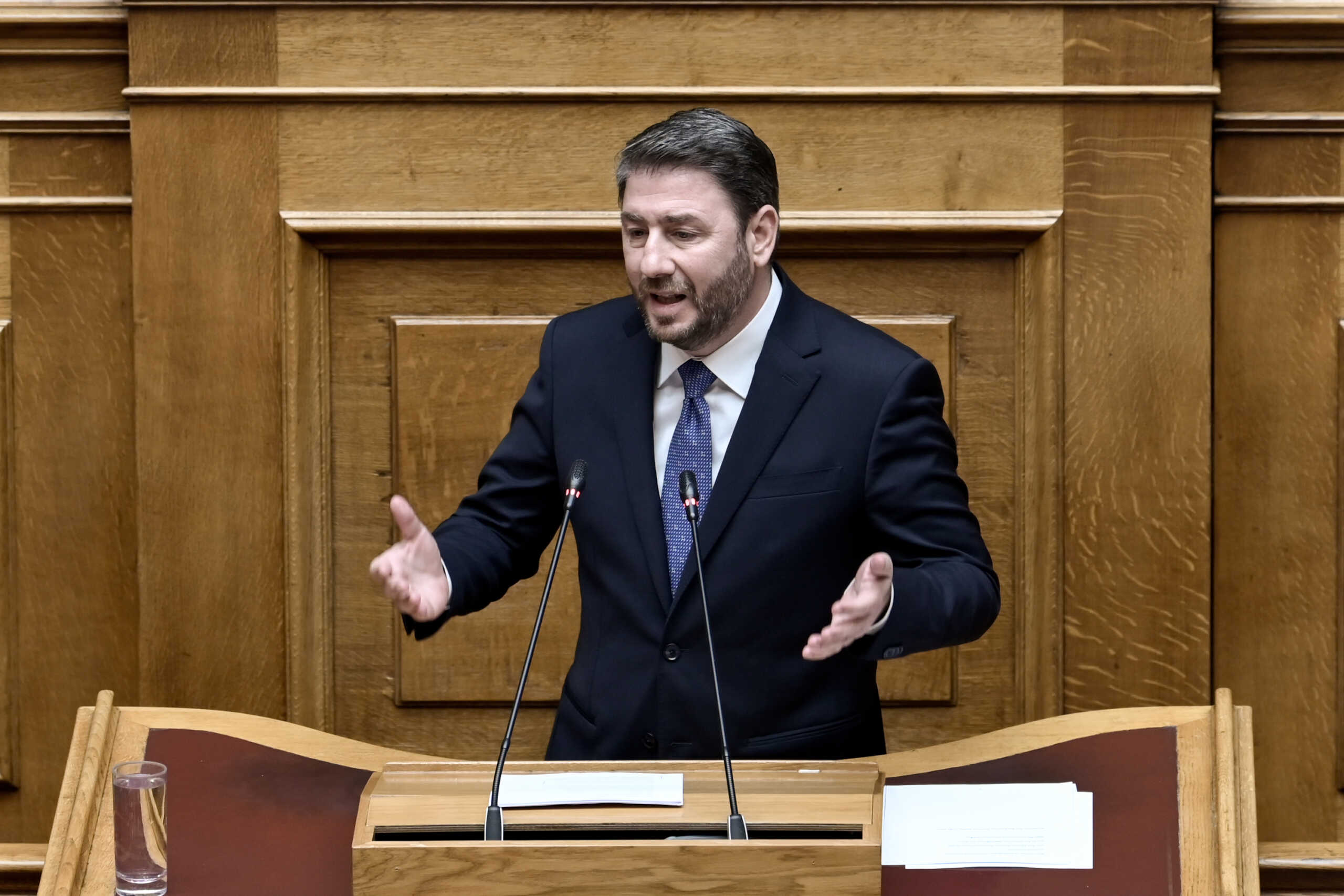 Δεύτερη ημέρα της συζήτησης στην Ολομέλεια της Βουλής των άρθρων και του συνόλου του σχεδίου νόμου "Εκλογή ευρωβουλευτών, διευκόλυνση εκλογέων μέσω επιστολικής ψήφου, εκκαθάριση εκλογικών καταλόγων και λοιπές διατάξεις του Υπουργείου Εσωτερικών", Τρίτη 23 Ιανουαρίου 2024. 
(ΜΙΧΑΛΗΣ ΚΑΡΑΓΙΑΝΝΗΣ