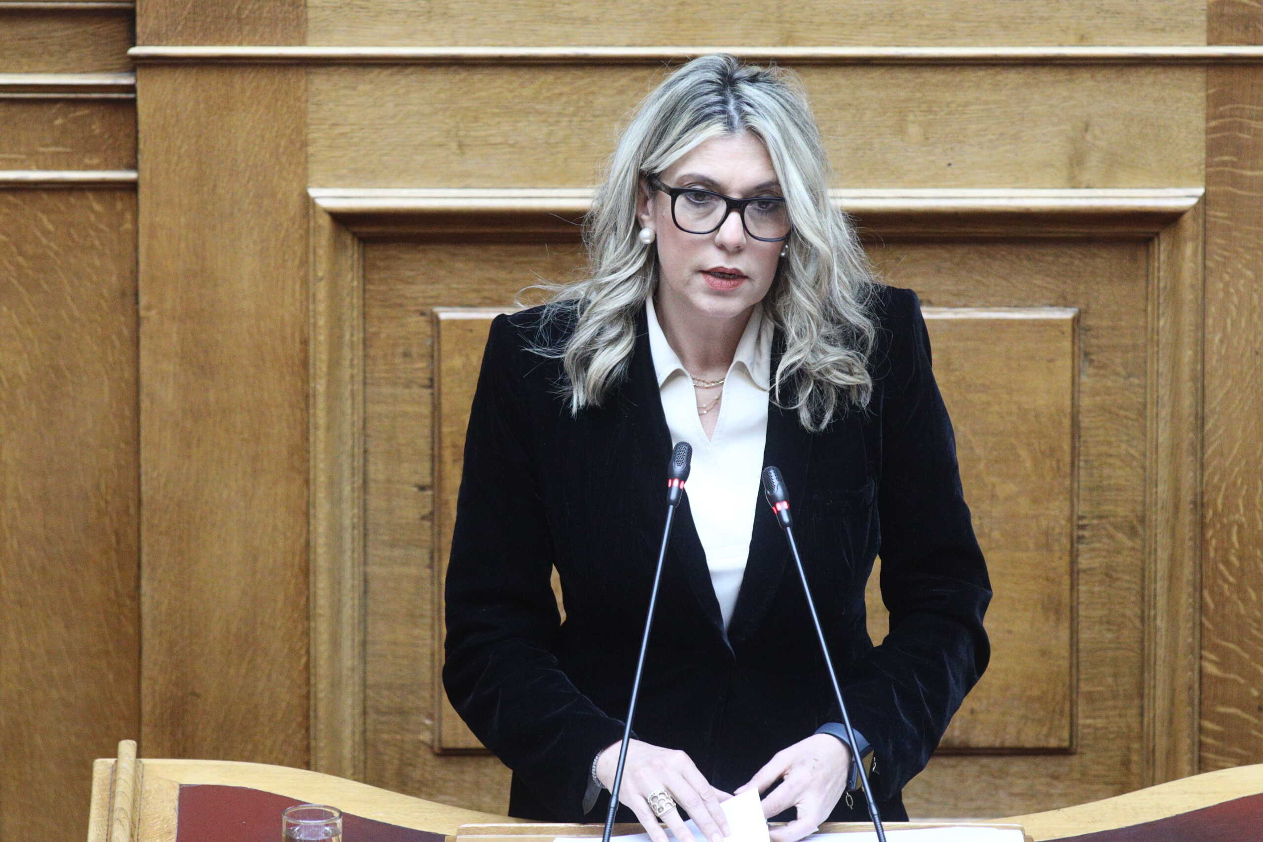 Άννα Καραμανλή για ομόφυλα ζευγάρια: Δεν έγινα σοφότερη από το «μασάζ», θα καταψηφίσω το νομοσχέδιο