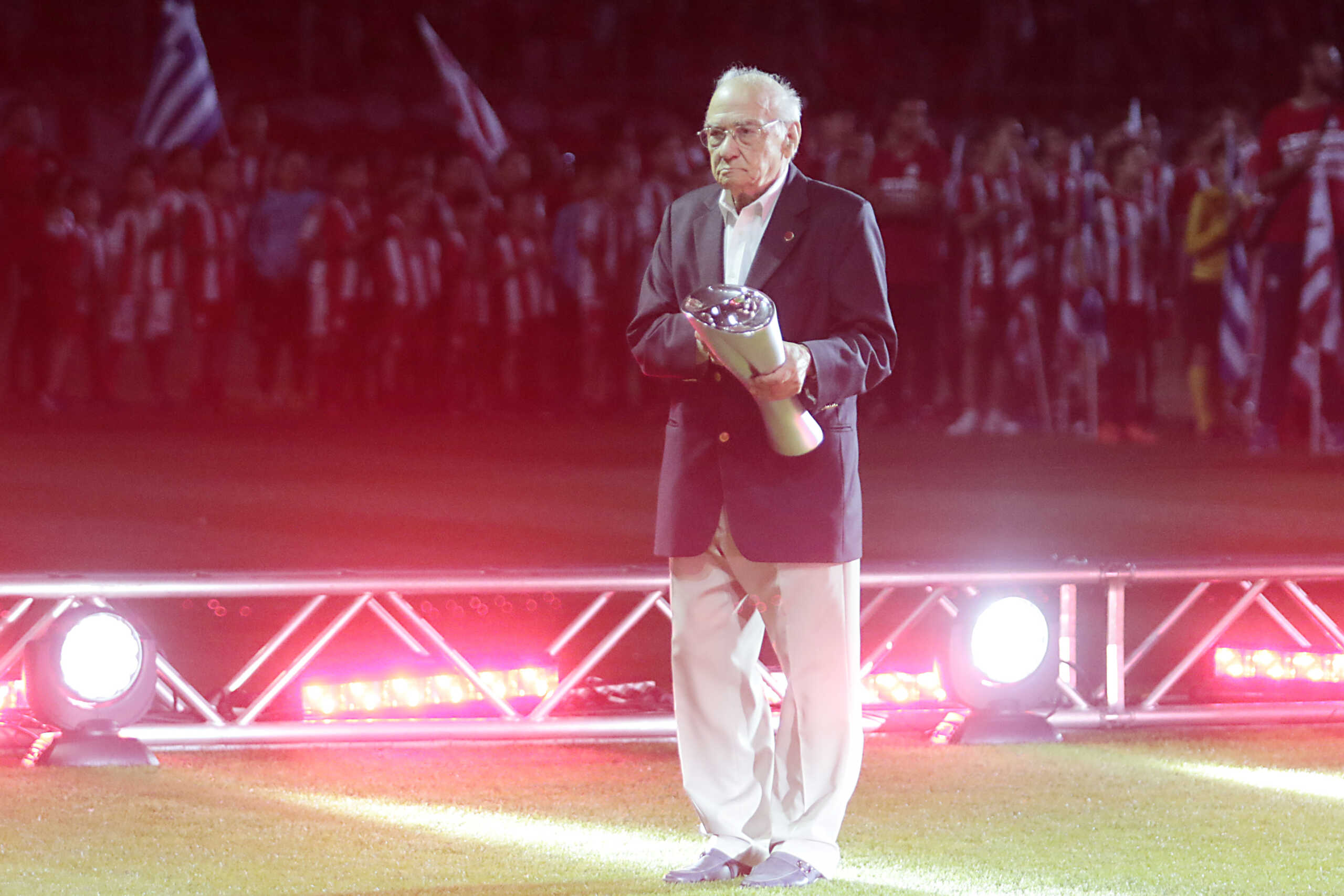 ΚΑΕ Ολυμπιακός για τον Γιώργο Δαρίβα: «Ημέρα θλίψης για τον σύλλογο»