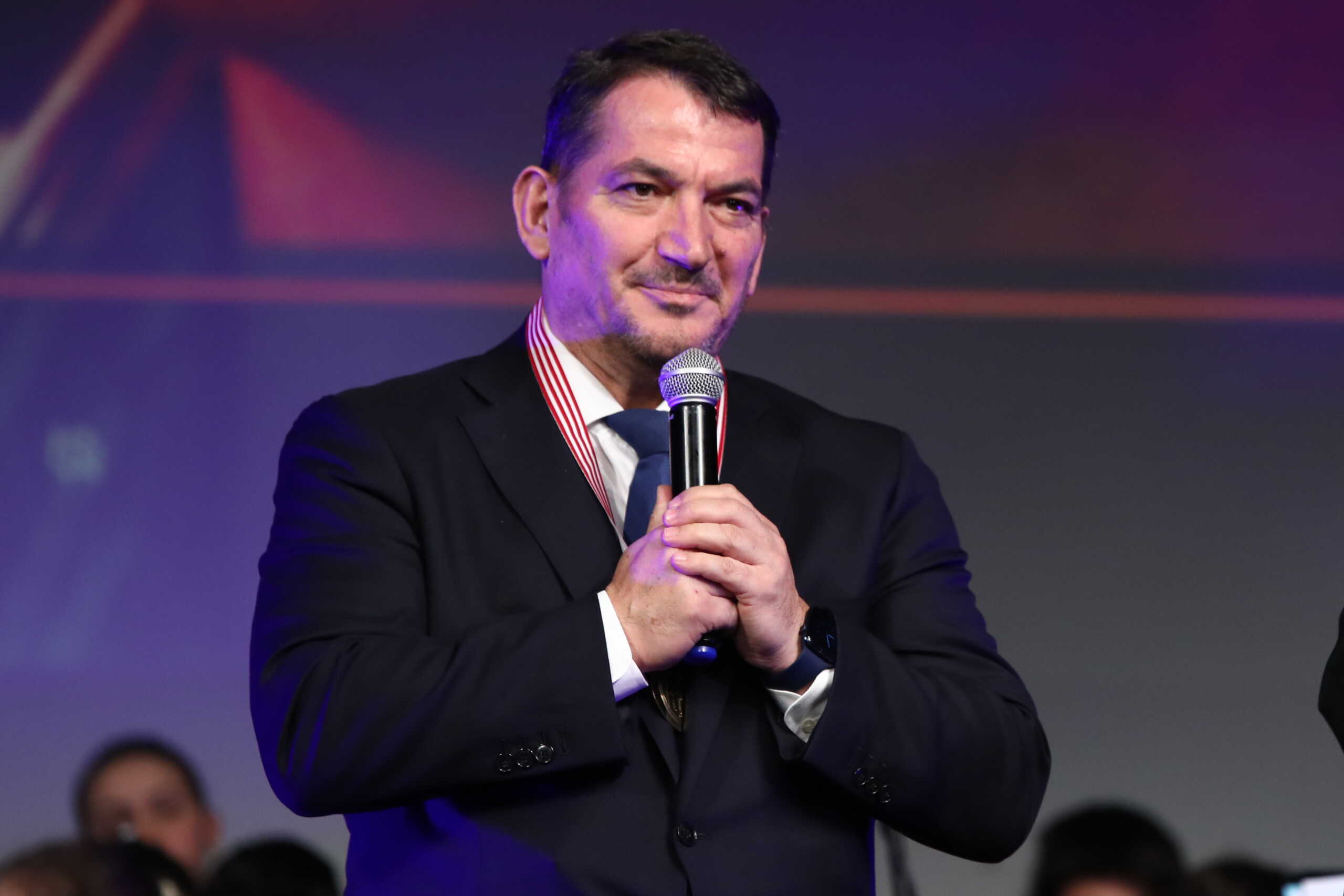 ΦΙΛΑΝΘΡΩΠΙΚΗ ΣΥΝΑΥΛΙΑ ΤΗΣ ΙΕΡΑΣ ΜΗΤΡΟΠΟΛΗΣ ΠΕΙΡΑΙΑ ΣΤΟ ΔΗΜΟΤΙΚΟ ΘΕΑΤΡΟ ΜΕ ΜΕΓΑ ΧΟΡΗΓΟ ΤΗ ΠΑΕ ΟΛΥΜΠΙΑΚΟΣ  (ΣΤΕΛΙΟΣ ΣΤΕΦΑΝΟΥ