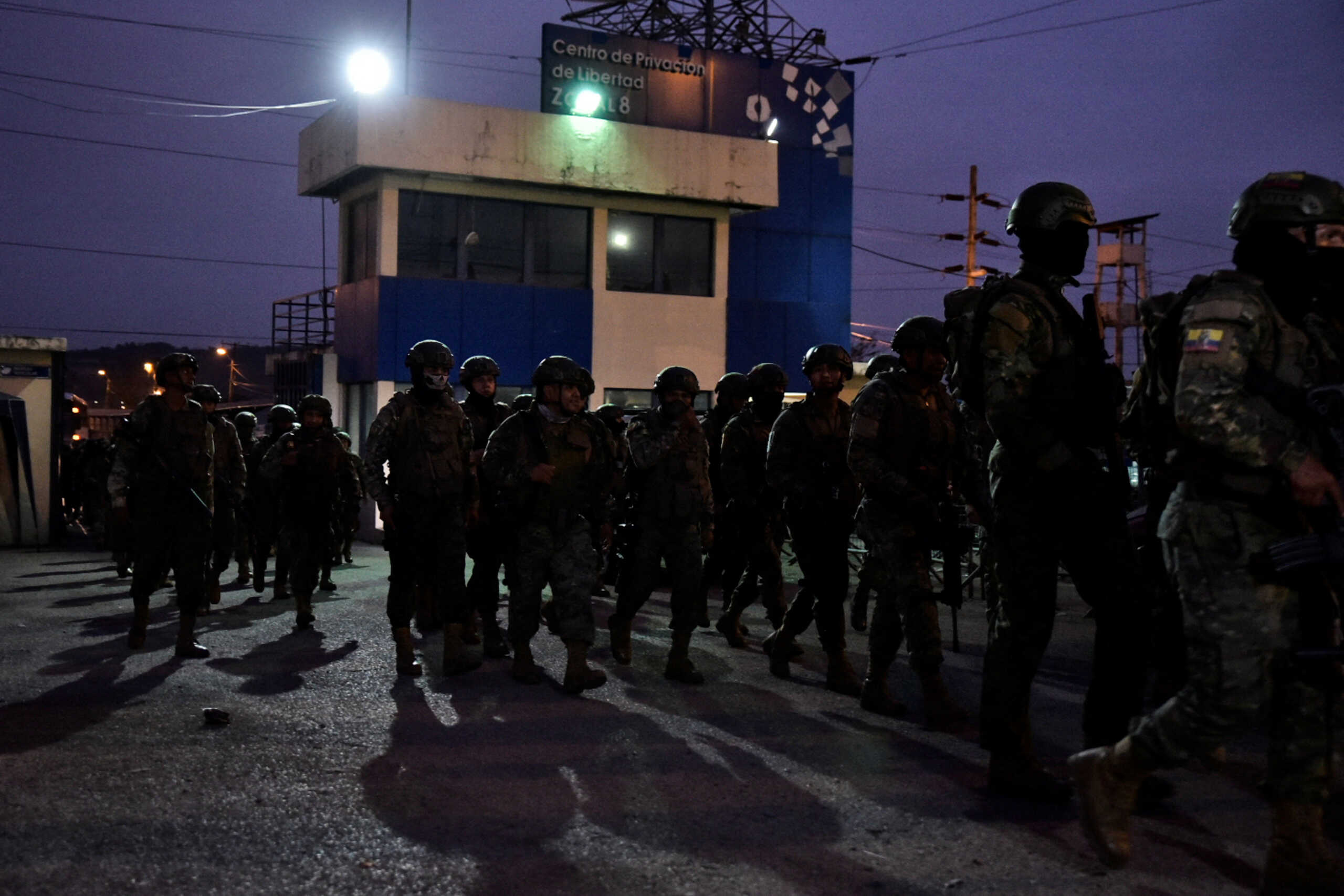 Ecuadorian soldiers leave the Zonal 8 prison after an inspection in Guayaquil, Ecuador, January 7, 2024. REUTERS