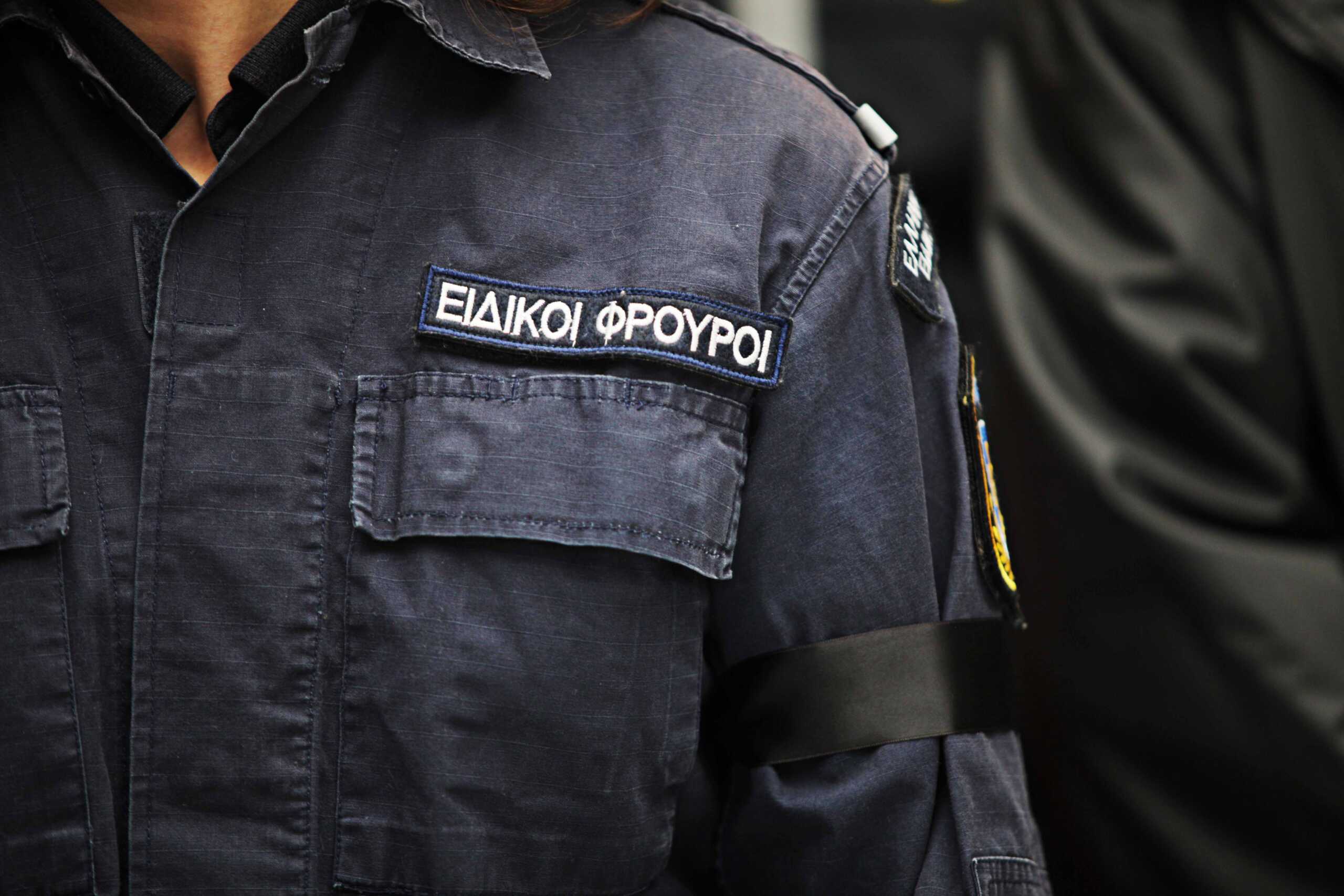 Συνελήφθησαν δύο Ειδικοί Φρουροί και κατηγορούνται για βασανιστήρια μετά από επίθεση σε πολίτη