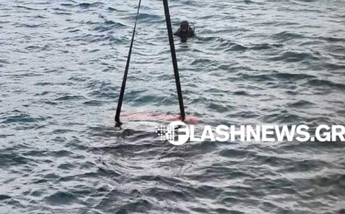 Χανιά: Πτώση αυτοκινήτου στη θάλασσα του Ενετικού λιμανιού – Δείτε εικόνες