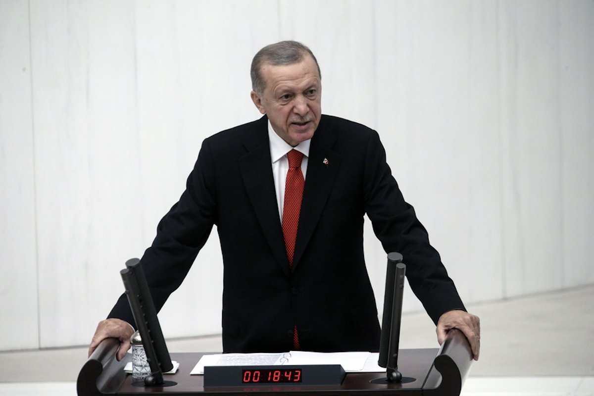 epa10893989 Turkey's President Recep Tayyip Erdogan speaks at the opening of the new legislative year of the Parliament in Ankara, Turkey, 01 October 2023. Erdogan said terrorists attempting to damage peace and security of his country will fail, a few hours after two police officers were injured when two people carried out a bomb attack outside the ministry's gate, close to the Turkish parliament.  EPA