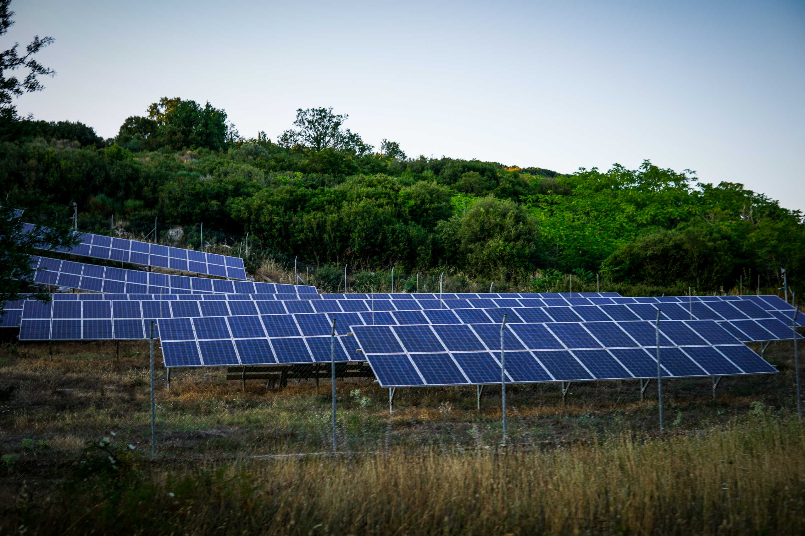 Λευτέρης Αυγενάκης: H εγκατάσταση φωτοβολταϊκών θα αυξήσει τα έσοδα των αγροτικών παραγωγών