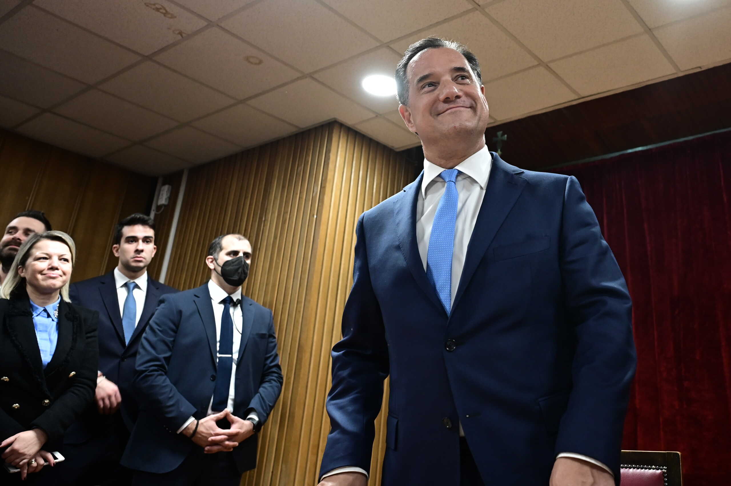 Τελετή παράδοσης - παραλαβής στο υπουργείο Υγείας από τον απερχόμενο υπουργό Μιχάλη Χρυσοχοΐδη στο νέο υπουργό Άδωνι Γεωργιάδη, Πέμπτη 4 Ιανουαρίου 2024. 
(ΜΙΧΑΛΗΣ ΚΑΡΑΓΙΑΝΝΗΣ