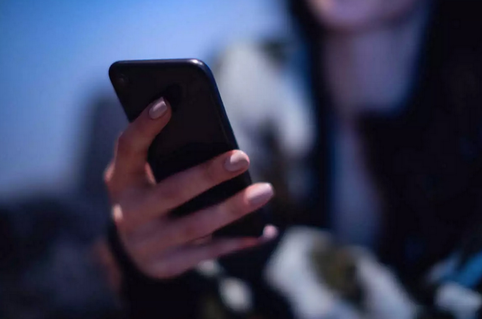 Καστοριά: Αγόρασε δύο πανάκριβα κινητά τηλέφωνα μετά από απάτη με θύμα γυναίκα