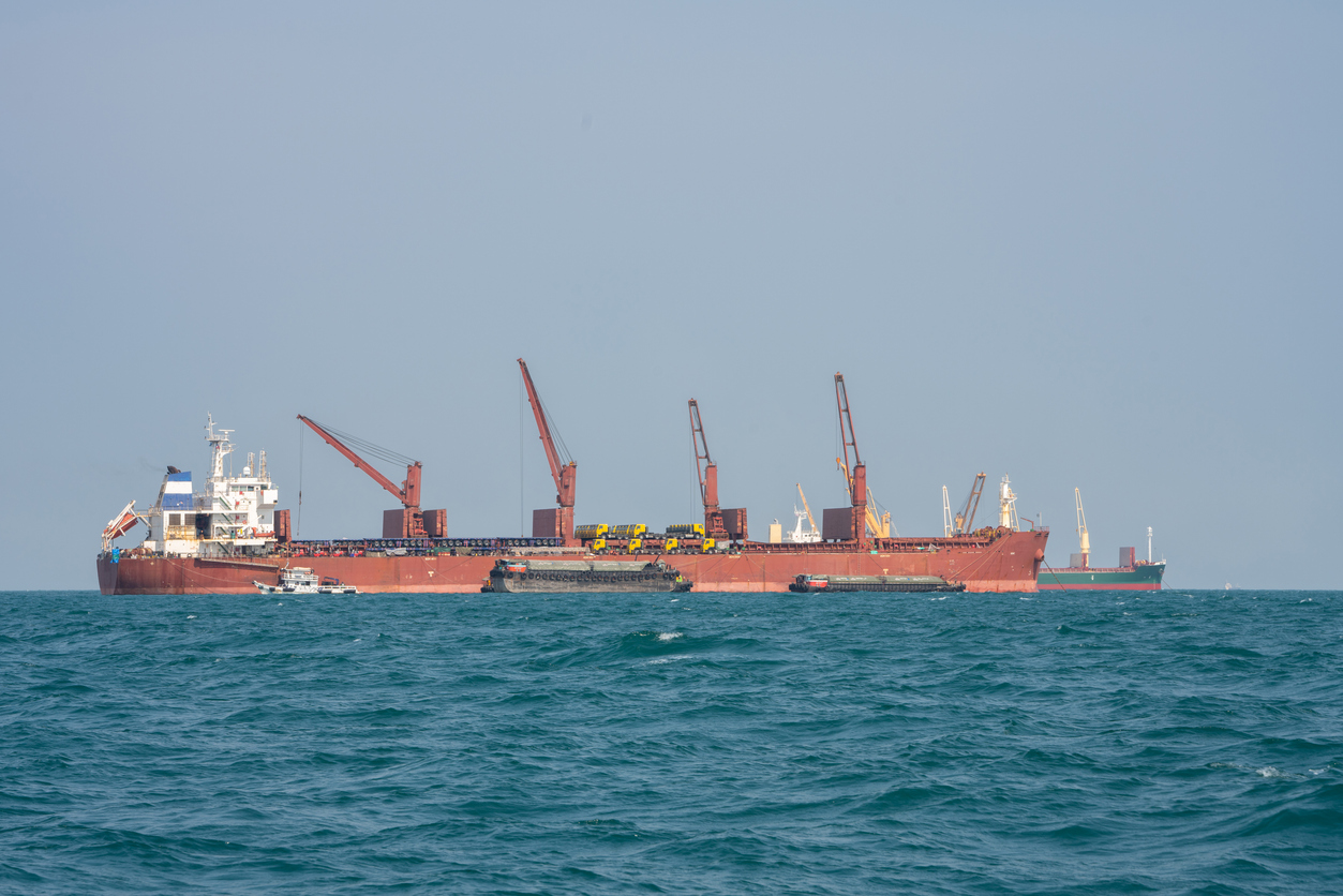 Εντείνεται η ανασφάλεια στην διεθνή ναυτιλία εξαιτίας των επιθέσεων στην Ερυθρά Θάλασσα – «Εκτόξευση» ναύλων