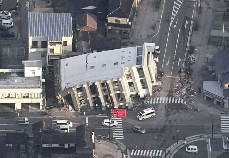 Ξεπέρασαν τους 200 οι νεκροί από το σεισμό των 7,6 Ρίχτερ στην Ιαπωνία
