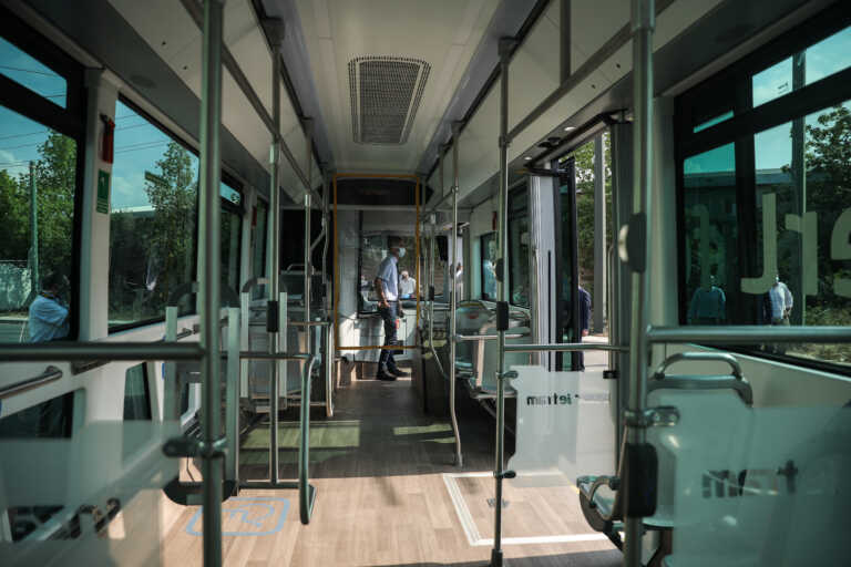 Τι συμβαίνει με την προμήθεια «πράσινων» λεωφορείων σε Αθήνα, Θεσσαλονίκη