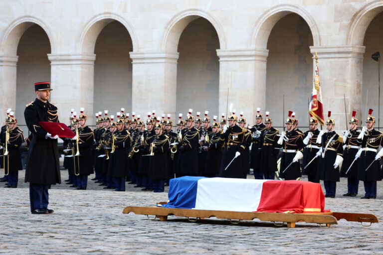 Πλήθος κόσμου και Ευρωπαίων ηγετών στην κηδεία του Ζακ Ντελόρ - Μασσαλιώτιδα και Ωδή στη Χαρά προς τιμήν του Ευρωπαίου οραματιστή