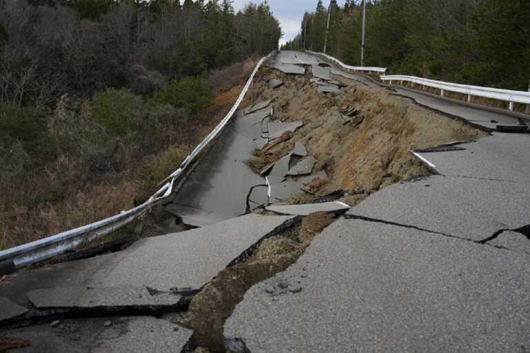 Στους 55 οι νεκροί από τον φονικό σεισμό στην Ιαπωνία – Το έδαφος μετατοπίστηκε 1,3 μέτρα δυτικά