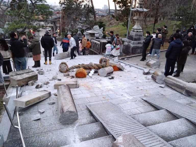 Πάνω από 300 αγνοούμενοι και 168 νεκροί από τον σεισμό στην Ιαπωνία