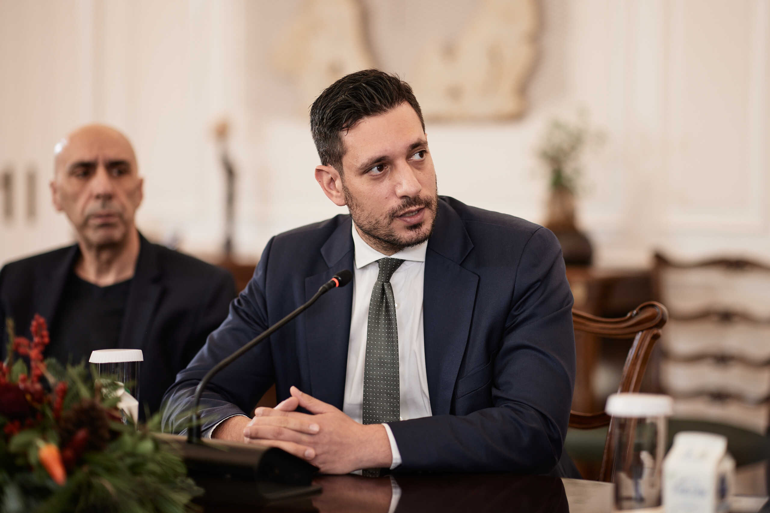 Σύσκεψη υπό τον Πρωθυπουργό Κυριάκο Μητσοτάκη όπου παρουσιάστηκε η πρώτη εφαρμογή Τεχνητής Νοημοσύνης στο gov.gr, Τρίτη 12 Δεκεμβρίου 2023. 
(ΔΗΜΗΤΡΗΣ ΠΑΠΑΜΗΤΣΟΣ