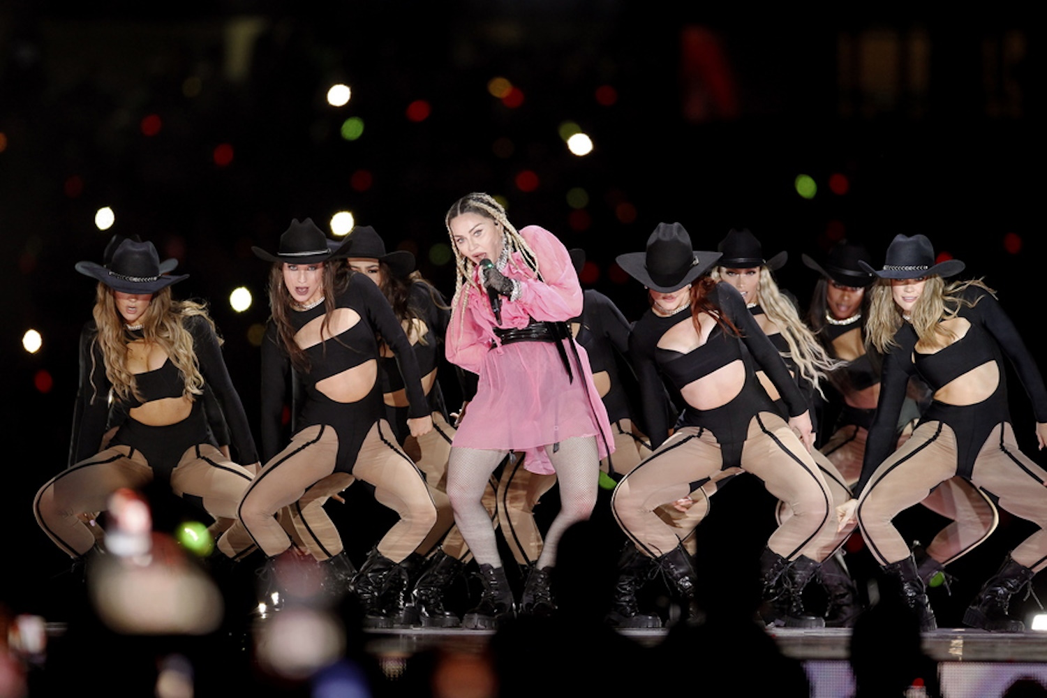 Μήνυση στη Madonna από θαυμαστές της: Καθυστέρησε 2 ώρες να ξεκινήσει τη συναυλία της