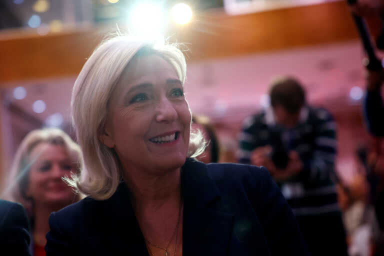 Πρώτο το κόμμα της Μαρίν Λε Πεν στις δημοσκοπήσεις στη Γαλλία ενόψει των ευρωεκλογών