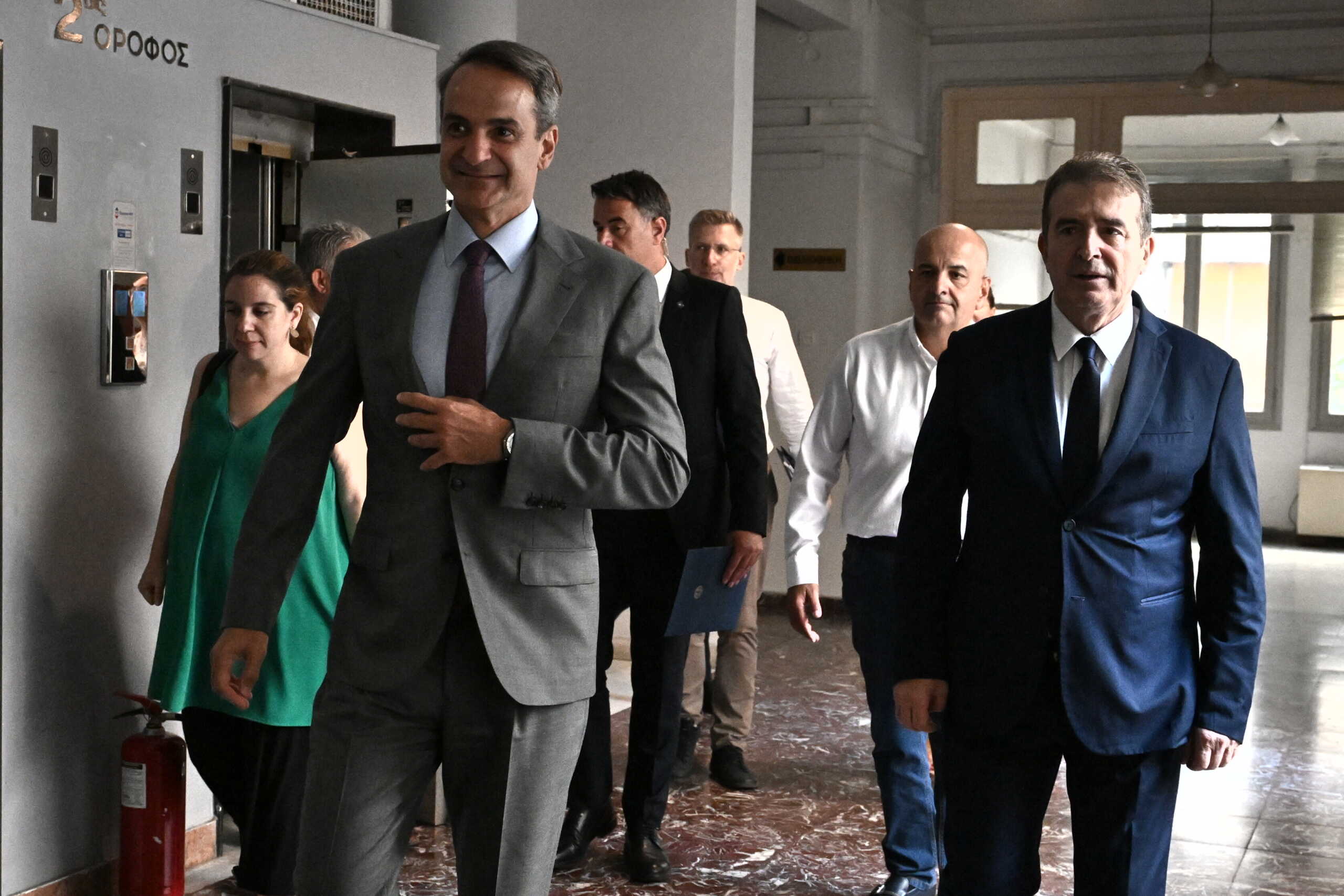Επίσκεψη του Πρωθυπουργού Κυριάκου Μητσοτάκη στο υπουργείο Υγείας, Τρίτη 4 Ιουλίου 2023.
(ΤΑΤΙΑΝΑ ΜΠΟΛΑΡΗ
