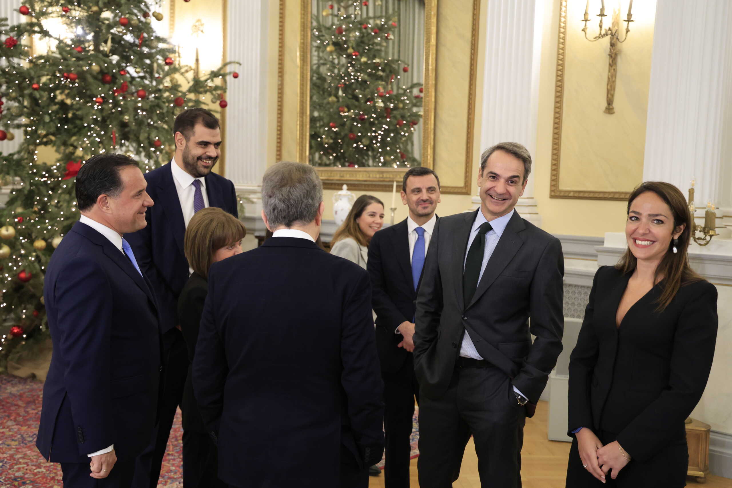 Ορκωμοσία ενώπιον της Προέδρου της Δημοκρατίας Κατερίνας Σακελλαροπούλου και παρουσία του Πρωθυπουργού Κυριάκου Μητσοτάκη των νέων υπουργών και υφυπουργών της Κυβέρνησης, Πέμπτη 4 Ιανουαρίου 2024.
(ΓΙΩΡΓΟΣ ΚΟΝΤΑΡΙΝΗΣ
(ΓΙΩΡΓΟΣ ΚΟΝΤΑΡΙΝΗΣ