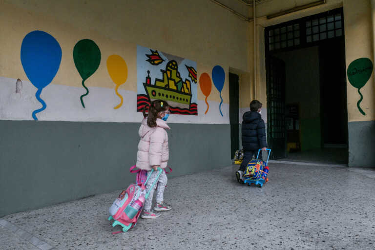 «Φεύγουν» τα νηπιαγωγεία της Νέας Σμύρνης από τα προκάτ - Οι αλλαγές από τη νέα σχολική χρονιά