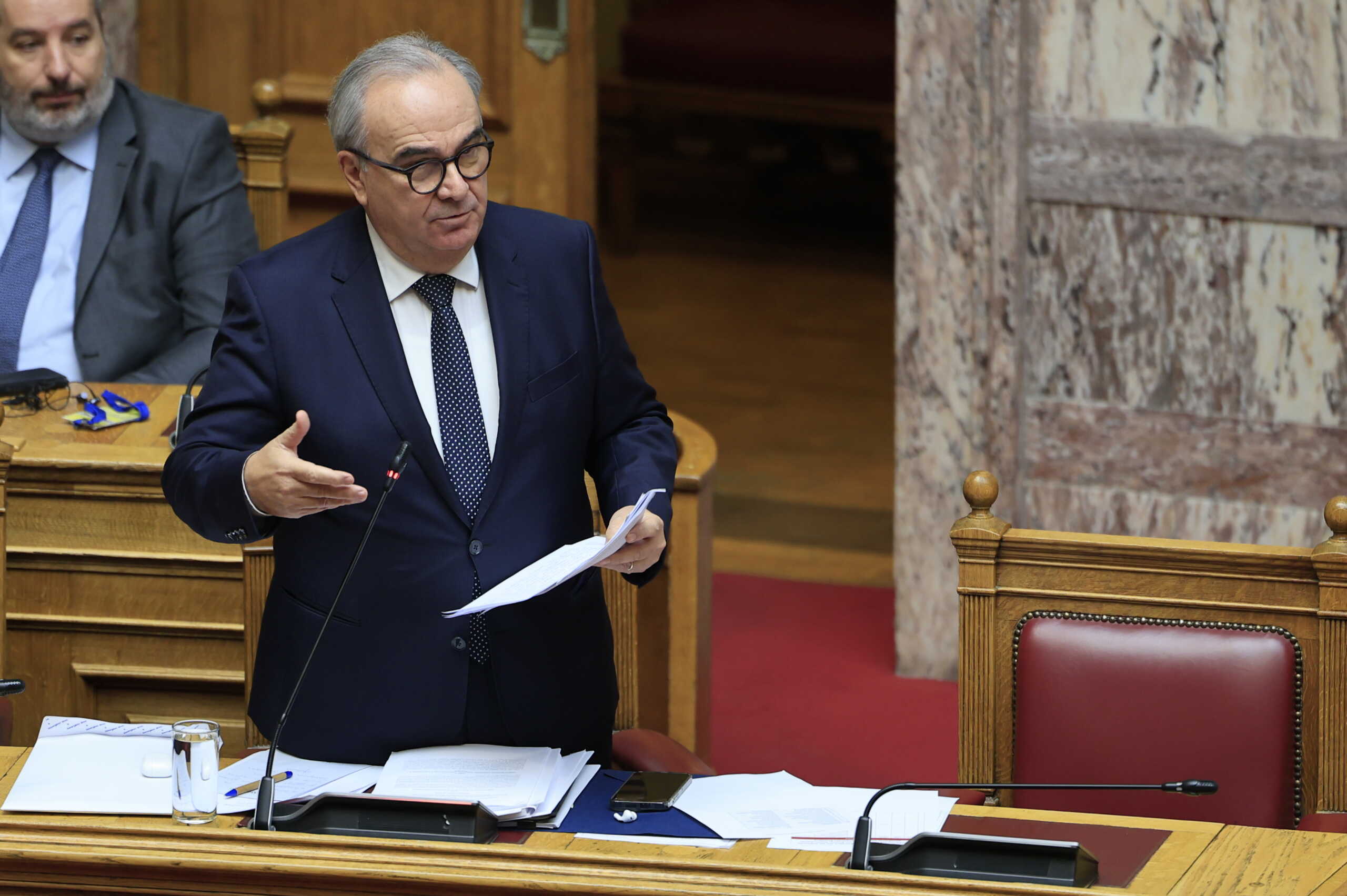 Συζήτηση για δεύτερη ημέρα στην Ολομέλεια της Βουλής, των άρθρων και του συνόλου του σχεδίου νόμου "Οργανωτικές και διαδικαστικές διατάξεις για την ανάπτυξη, παρεμβάσεις για την ενίσχυση της δίκαιης αναπτυξιακής μετάβασης και άλλες επείγουσες διατάξεις", Τετάρτη 20 Δεκεμβρίου 2023.
(ΓΙΩΡΓΟΣ ΚΟΝΤΑΡΙΝΗΣ