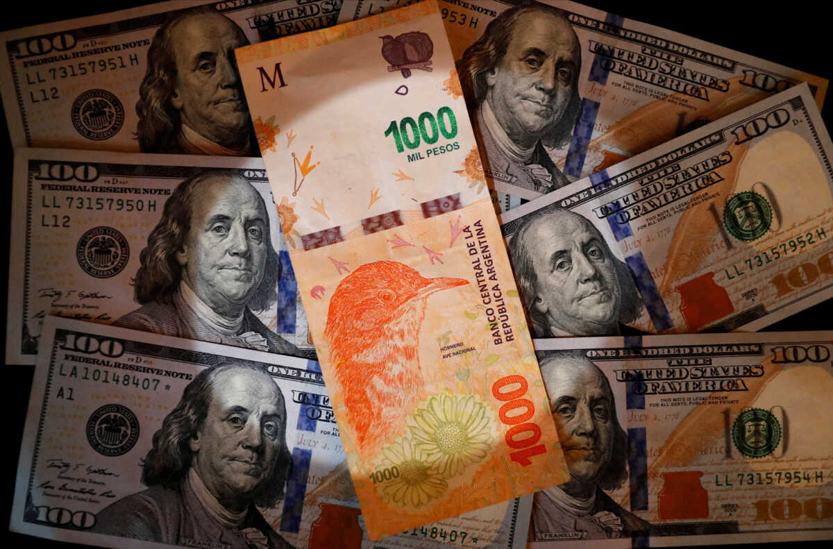 Αργεντινή: Άρχισε η αμφισβήτηση των αγορών προς το Μιλέι – Αυξάνεται η πίεση στο εθνικό νόμισμα, ενώ ξεκινούν οι διαπραγματεύσεις με το ΔΝΤ