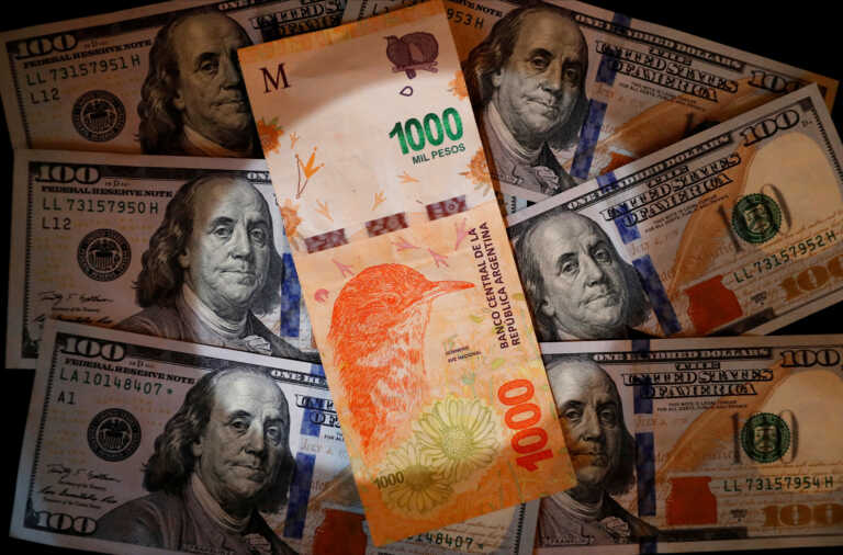 Αργεντινή: Άρχισε η αμφισβήτηση των αγορών προς το Μιλέι – Αυξάνεται η πίεση στο εθνικό νόμισμα, ενώ ξεκινούν οι διαπραγματεύσεις με το ΔΝΤ