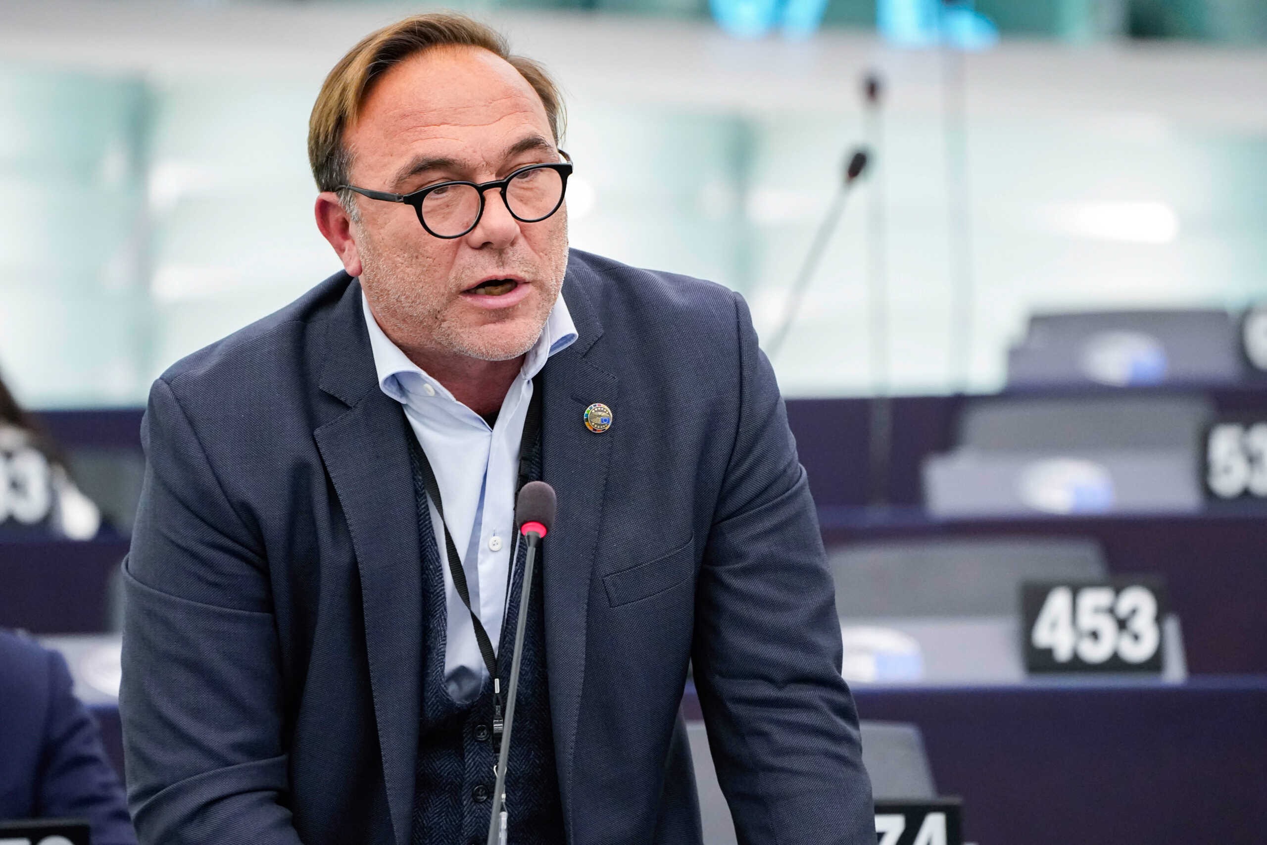 Ο Πέτρος Κόκκαλης προσχώρησε στην ομάδα των Πρασίνων στο Ευρωκοινοβούλιο – Η ανακοίνωσή του