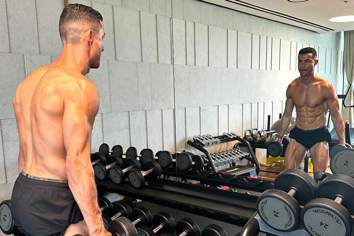 Ο Κριστιάνο Ρονάλντο έριξε το instagram με το τρομερό κορμί του