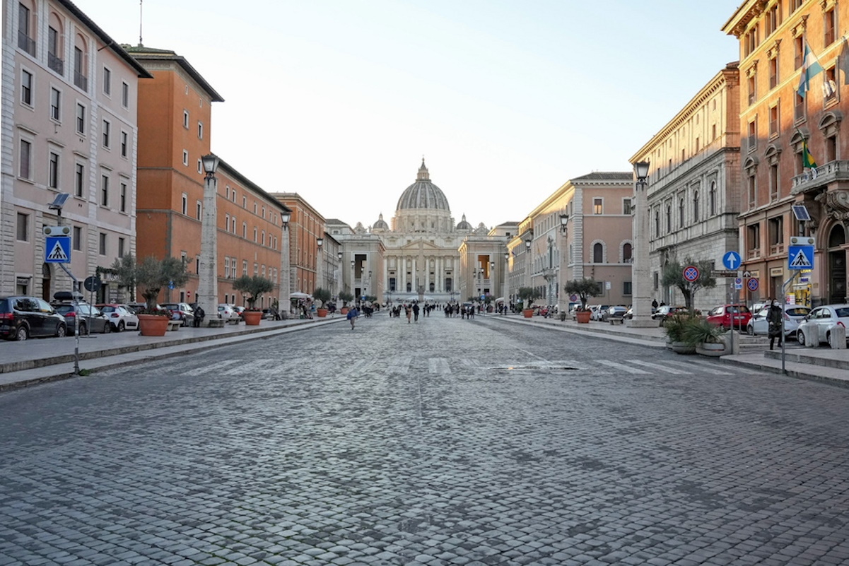 Ιταλία: Χειροπέδες σε 51χρονο με μαχαίρι στην πλατεία του Αγίου Πέτρου ενώ μιλούσε ο Πάπας Φραγκίσκος