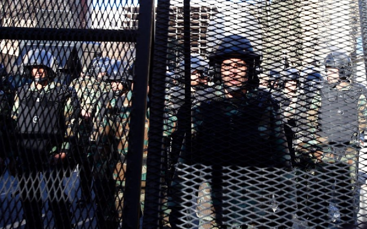 epa05086828 Iranian anti-riot policemen stand guard during a demonstration near the Saudi Arabian embassy in Tehran, Iran, 03 January 2016. Iranian Protesters have stormed the Saudi embassy building in the Iranian capital of Tehran early 03 January amid backlash over the execution of a prominent Shiite cleric. Flammable substance was seen thrown at the building as protests gained steam over the execution of Sheikh Nimr al-Nimr. Reports states, protesters taking down a Saudi flag and burned the building.  EPA