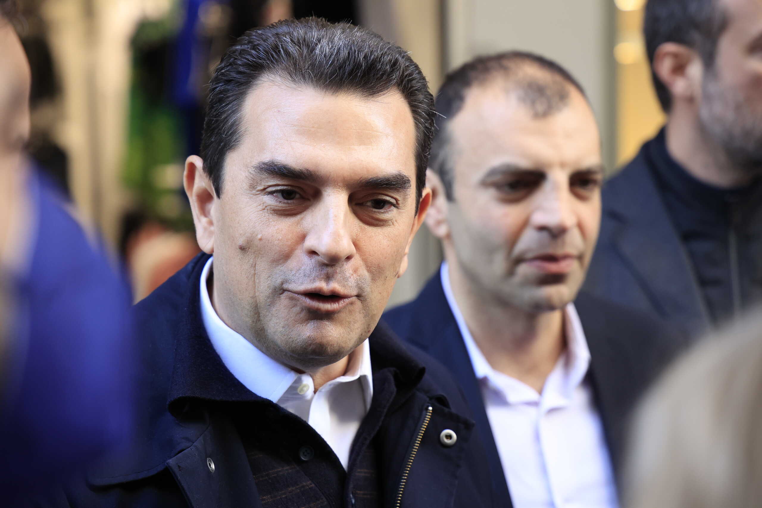 Επίσκεψη του υπουργού Ανάπτυξης Κώστα Σκρέκα σε καταστήματα στην Οδό Ερμού στην Αθήνα, με αφορμή την έναρξη των χειμερινών εκπτώσεων, Δευτέρα 8 Ιανουαρίου 2024. 
(ΓΙΩΡΓΟΣ ΚΟΝΤΑΡΙΝΗΣ
