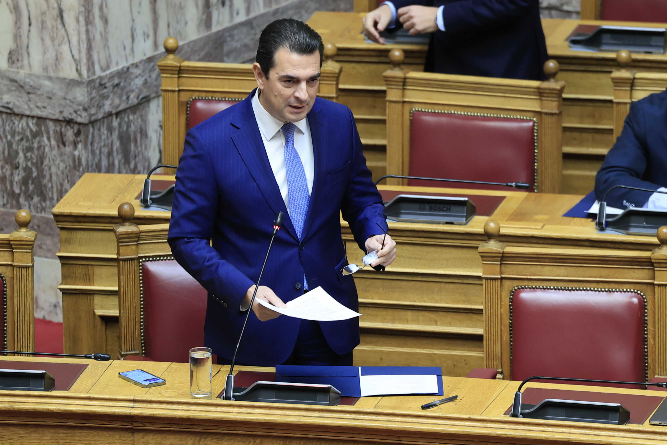 Συζήτηση για δεύτερη ημέρα στην Ολομέλεια της Βουλής, των άρθρων και του συνόλου του σχεδίου νόμου "Οργανωτικές και διαδικαστικές διατάξεις για την ανάπτυξη, παρεμβάσεις για την ενίσχυση της δίκαιης αναπτυξιακής μετάβασης και άλλες επείγουσες διατάξεις", Τετάρτη 20 Δεκεμβρίου 2023.
(ΓΙΩΡΓΟΣ ΚΟΝΤΑΡΙΝΗΣ