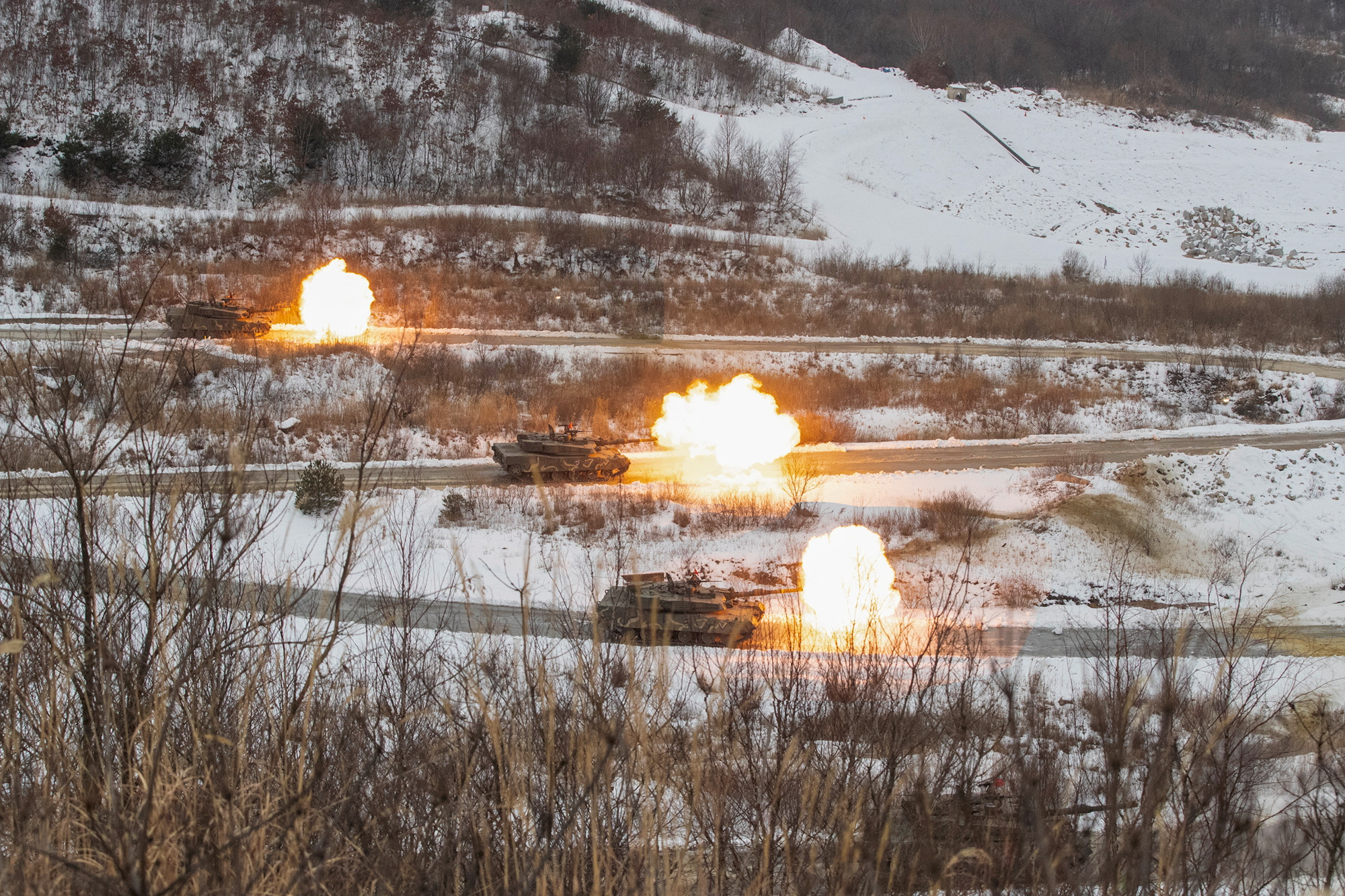Εκκενώνονται δύο νησιά της Νότιας Κορέας έπειτα από μαζικά πυρά της Βόρειας Κορέας