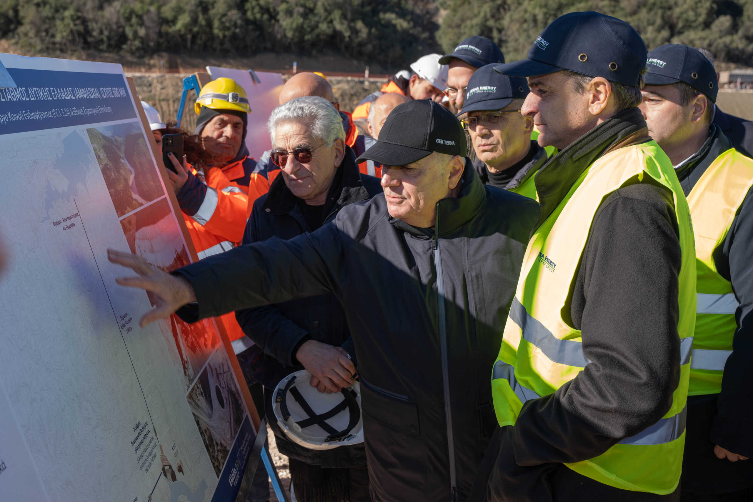 ΤΕΡΝΑ ΕΝΕΡΓΕΙΑΚΗ: Στο μεγαλύτερο έργο παραγωγής και αποθήκευσης καθαρής ενέργειας της χώρας ο Πρωθυπουργός