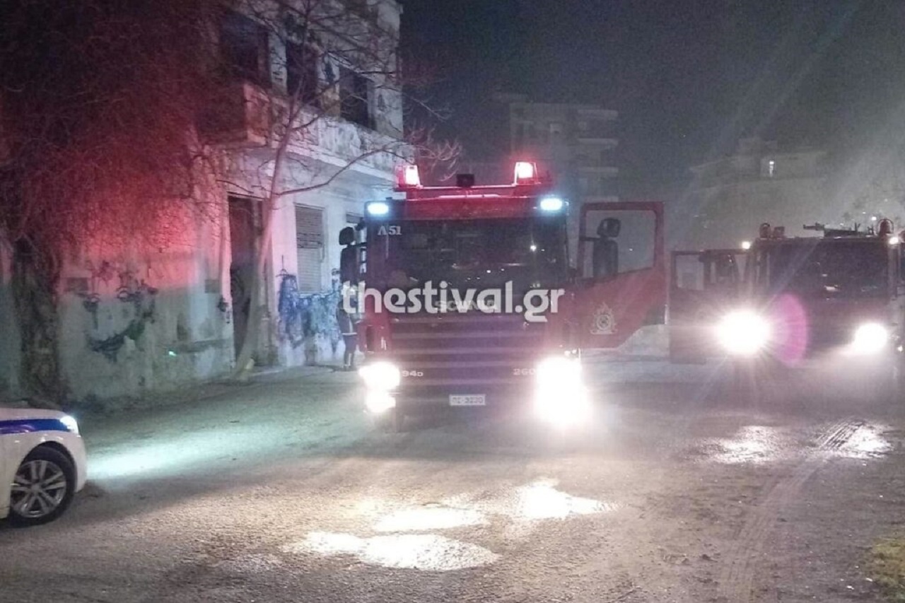 Θεσσαλονίκη: Φωτιά στο εγκαταλελειμμένο εργοστάσιο της ΑΓΝΟ στη Σταυρούπολη
