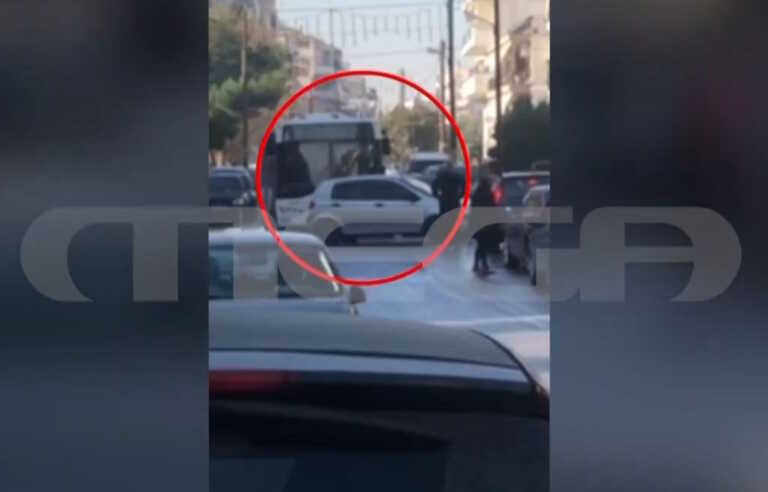 Οδηγοί πιάστηκαν στα χέρια για ένα τρακάρισμα στη Θεσσαλονίκη