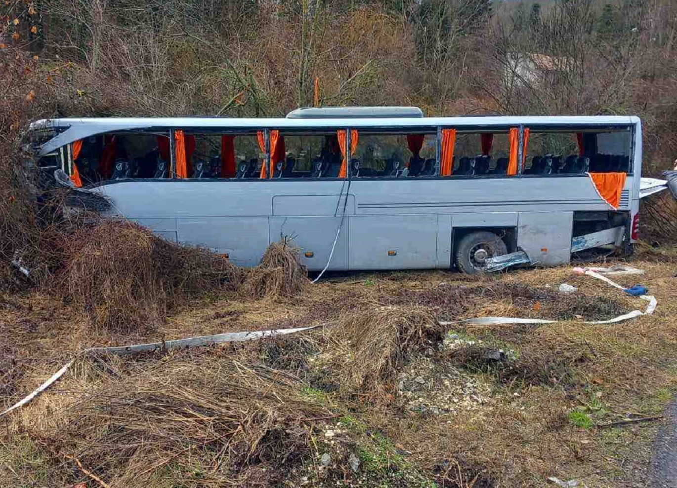 Τροχαίο στη Βουλγαρία: «Οι επιβάτες βγήκαν από τα σπασμένα τζάμια του λεωφορείου» λέει Τούρκος οδηγός νταλίκας
